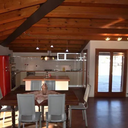 Due Torri Terrace Apartment *